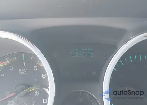 2012 Chevrolet Traverse Ls z USA, uszkodzony, nr VIN 1GNKREED4CJ326171